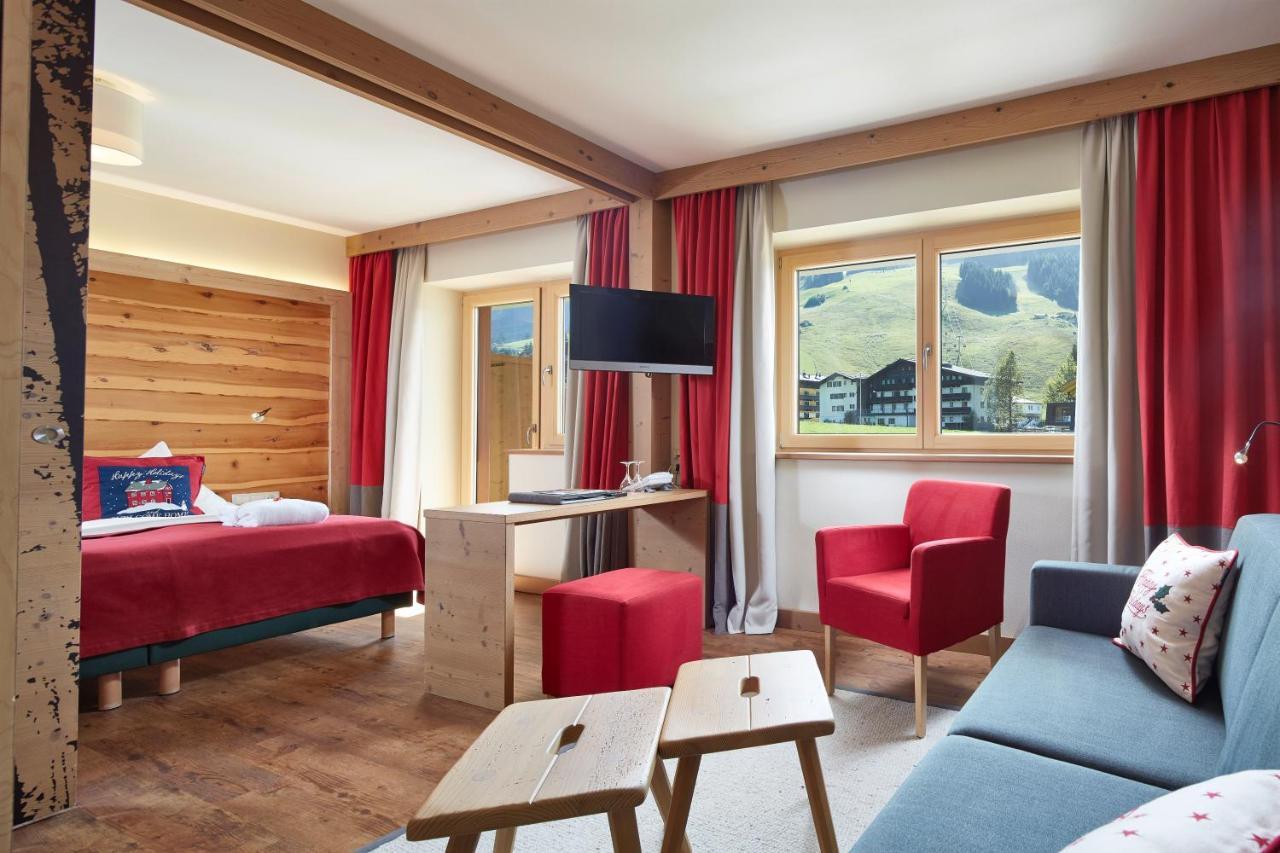 Hotel Hasenauer 4 Sterne Superior Saalbach-Hinterglemm Quarto foto