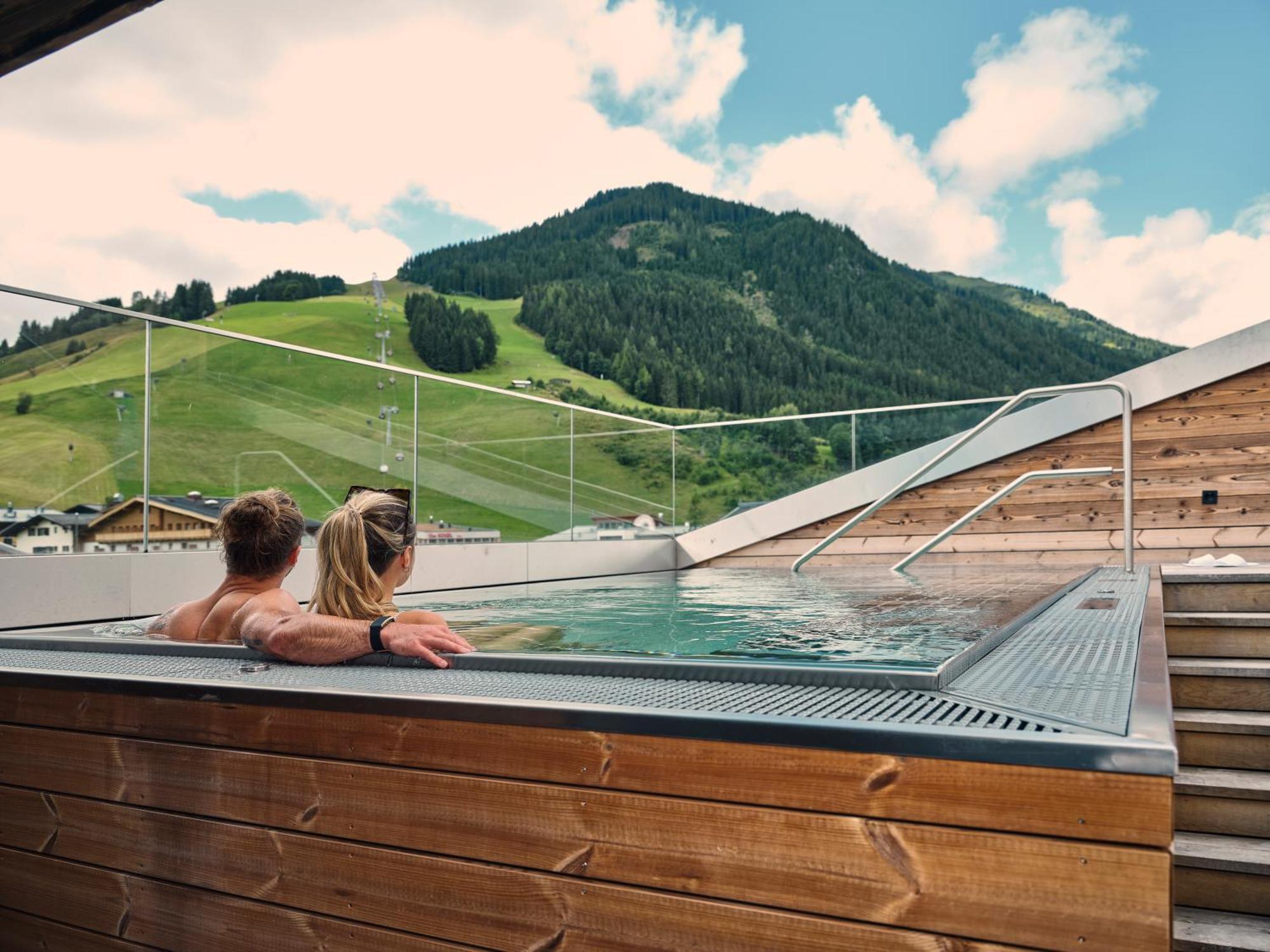 Hotel Hasenauer 4 Sterne Superior Saalbach-Hinterglemm Exterior foto